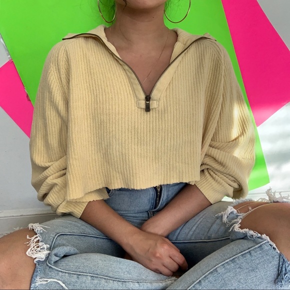 Sweaters - cropped yellow oversized ribbed sweater ✧